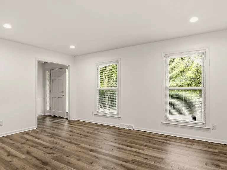 207 Leland Dr — Photo 8