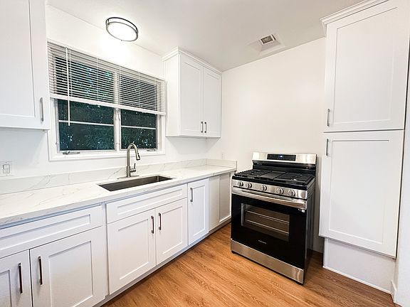 3rd image of 1145 N Central Ave APT 8