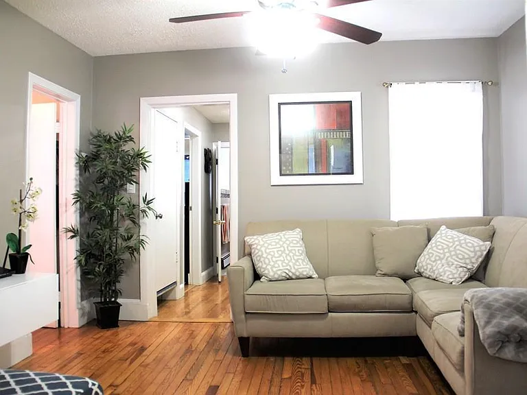 18 Carroll St #2 — Photo 2
