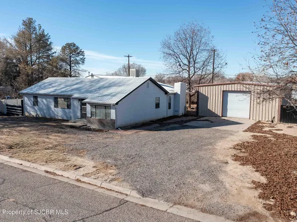 413 N 4th St, Bloomfield, NM 87413