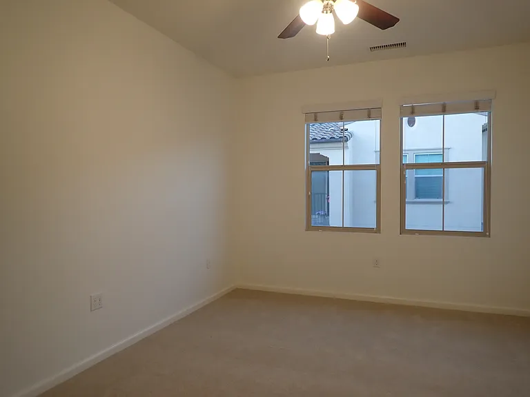 1112 El Paseo — Photo 7