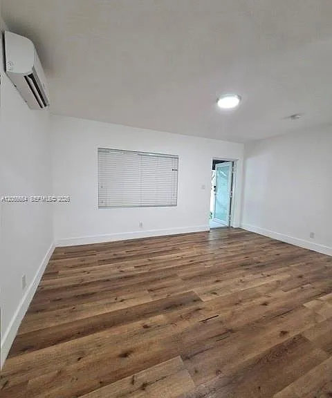 1650 SW 3rd St #3 — Photo 8