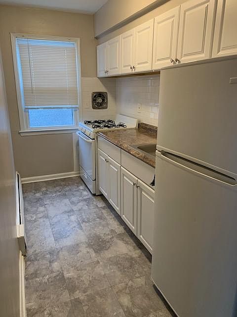 1st image of 128 Newark Ave #14