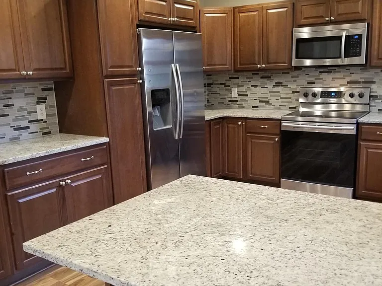 909 Oak Vale — Photo 4