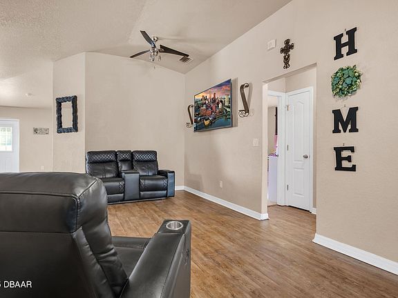 5th image of 811 Niles St
