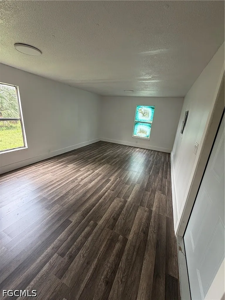 2 bed, 1.0 bath, 672 sqft, $1,500 — Photo 3