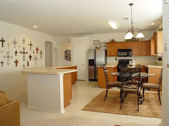 3rd image of 7200 Riverchase Trl