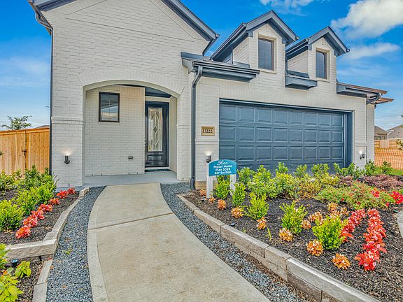 Plan 3059 exterior - staged