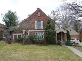 351 Morrison Dr, Pittsburgh, PA 15216