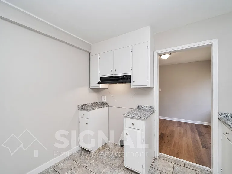 300 Norwood Ave — Photo 9
