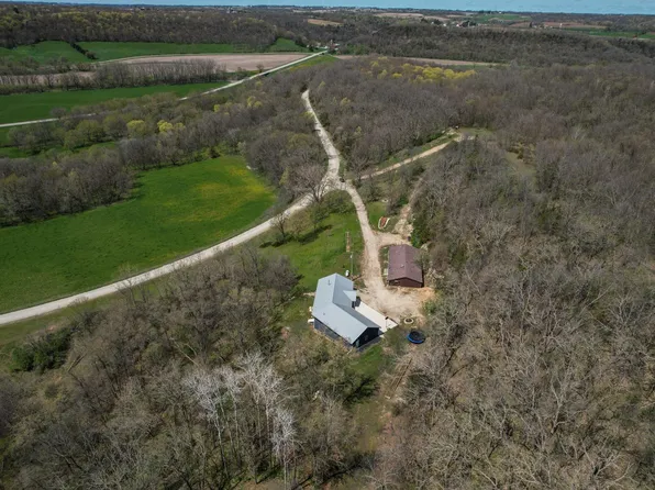 27492 Morgan Rd, Wykoff, MN 55990