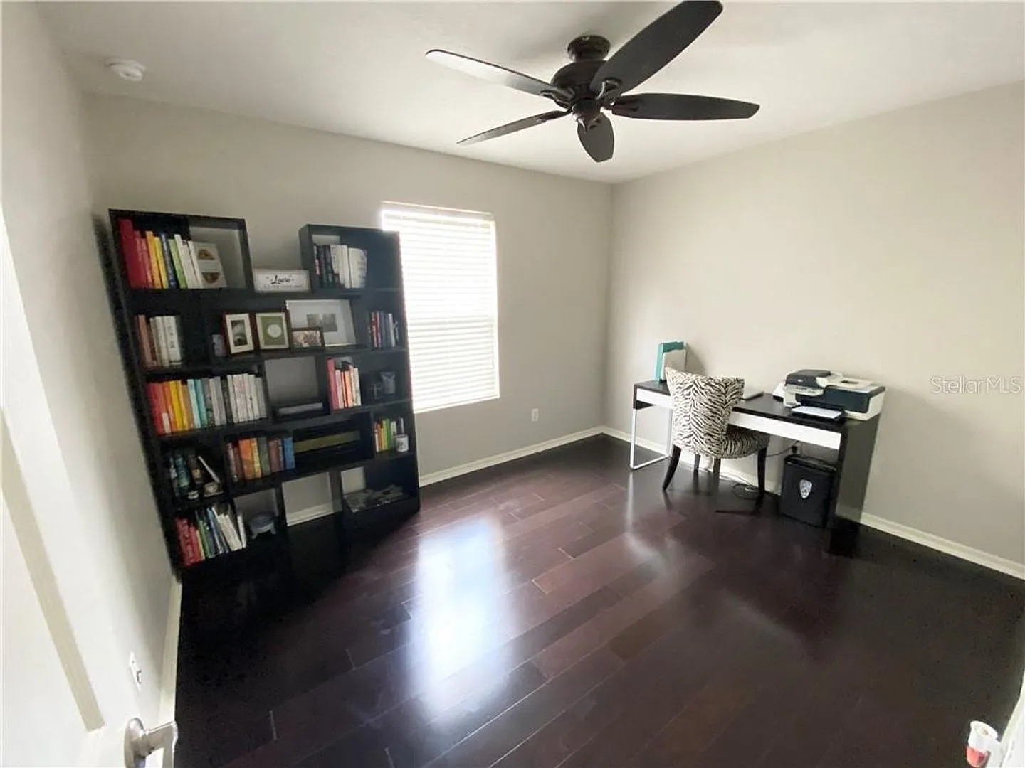 Super Location For This 2 Story 3 Bdrm Townhouse!! — Photo 4