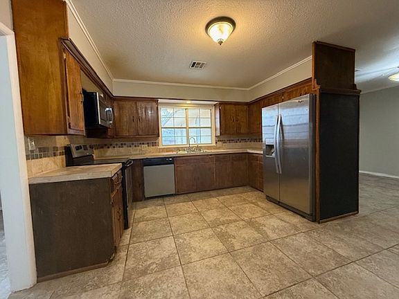 4th image of 1521 Beverly Dr