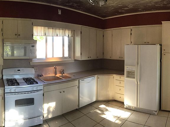 5th image of 1323 W 2nd St