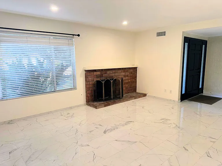 758 E Cypress Ave — Photo 5