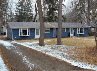 1323 Genesee St #1325, Delafield, WI 53018