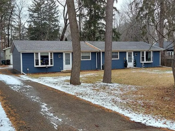 1323 Genesee STREET #1325, Delafield, WI 53018