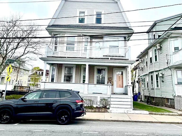 1129 Saratoga St #1 — Photo 1