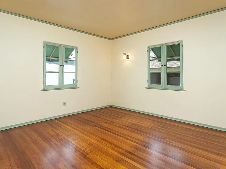 908 Burchett St — Photo 15