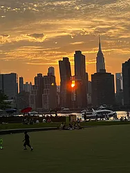 Rented by R New York