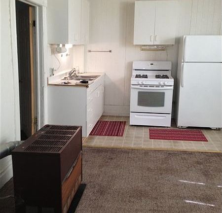 2nd image of 909 Bridge St NW APT 2