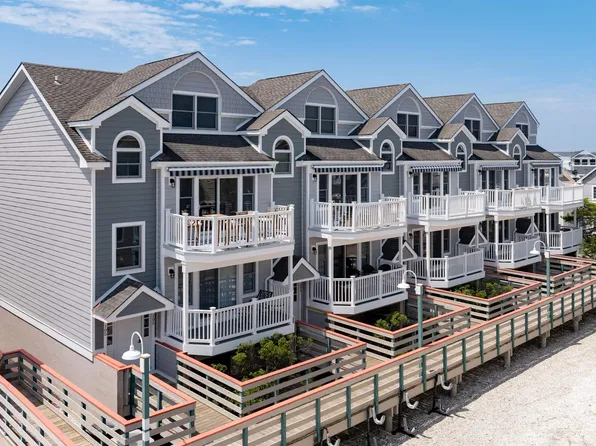 1520 Yacht Ave #205, Cape May, NJ 08204