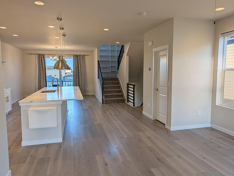 2419 Zorro Hts — Photo 4