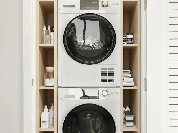 5055 Broadway image 19 of 19