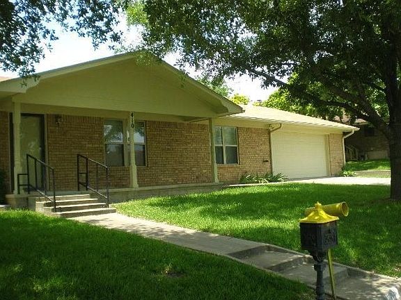2nd image of 410 N Avenue Z