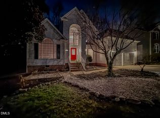 406 Cricketfield Ln, Cary, NC 27518