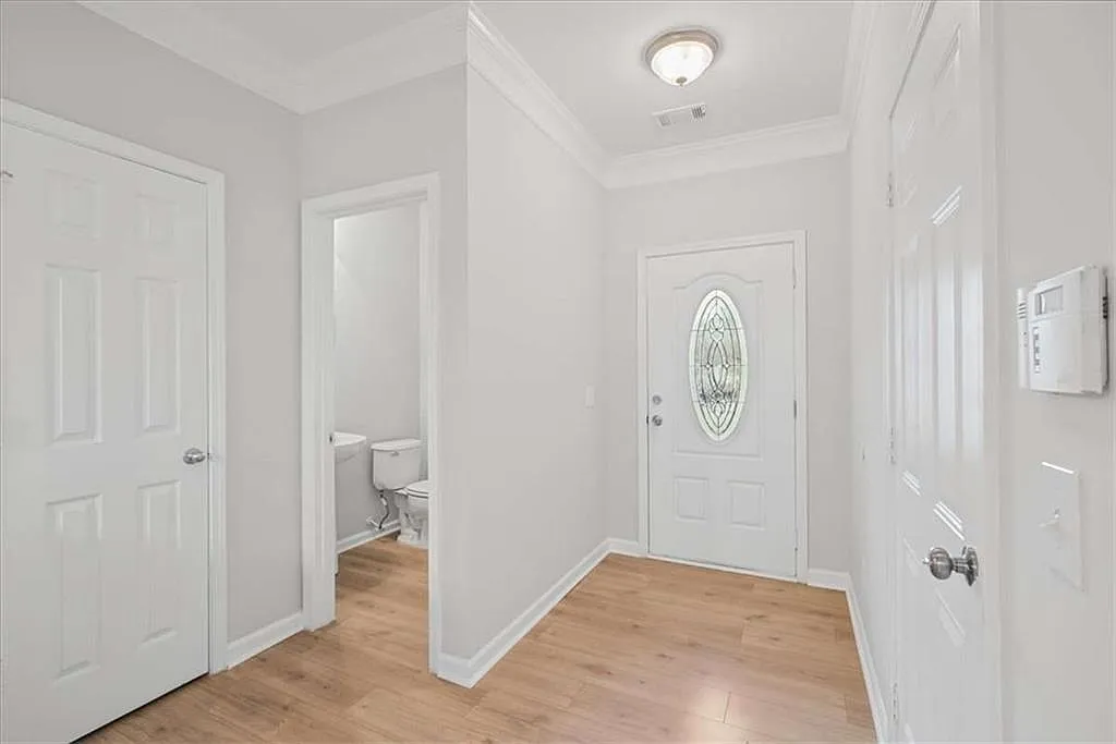 3 bed, 2.5 bath, $2,500 — Photo 4