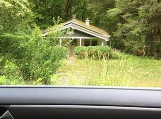 1017 Substation Rd, Saluda, NC 28773