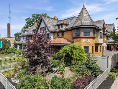 12202 Detroit Ave, Lakewood, OH, 44107