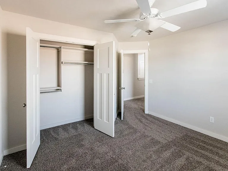 2224 Buena Vida Ln — Photo 34