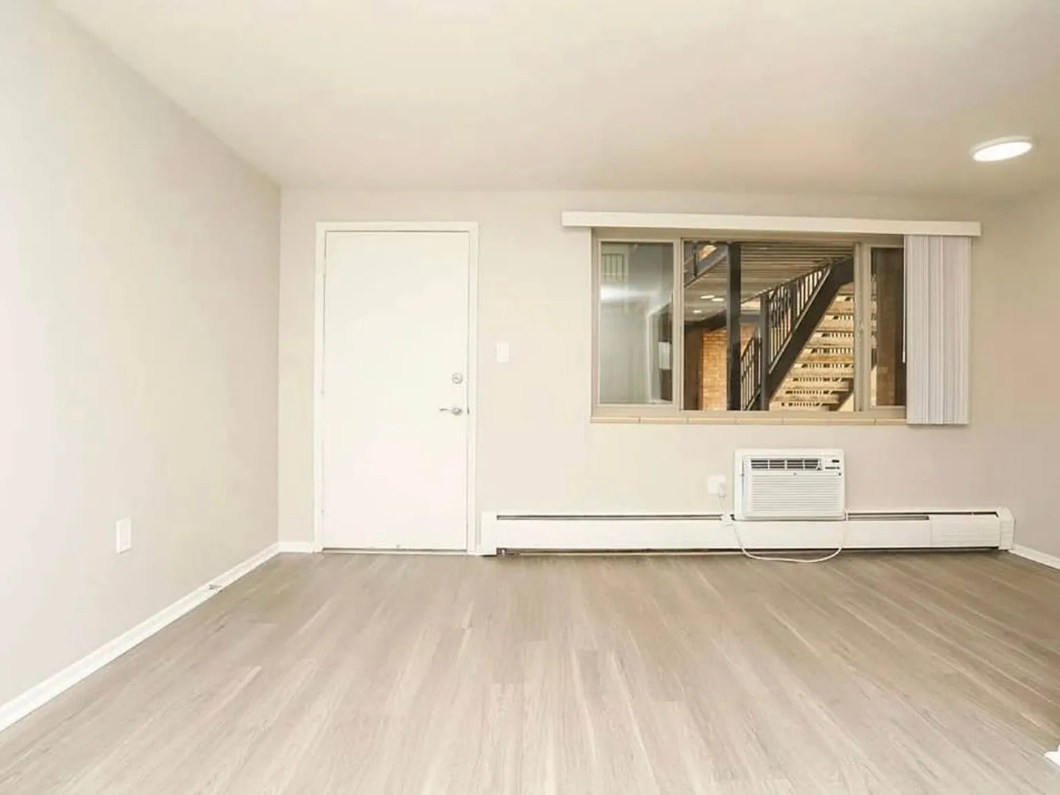 Dexter Street Apartments — Photo 3