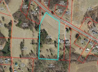 1207 Pine Ridge Rd, Mount Airy, NC 27030