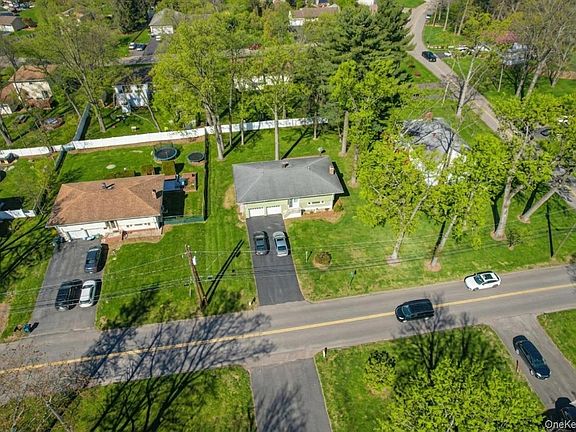 4th image of 20 Mirror Lake Road