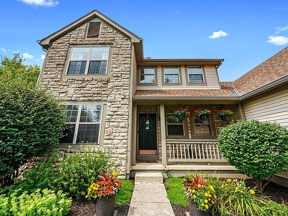 3rd image of 5776 Sandymount Dr