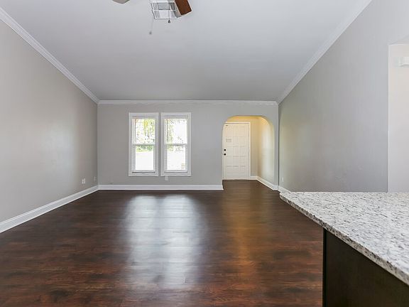 3rd image of 1131 SE 20th St