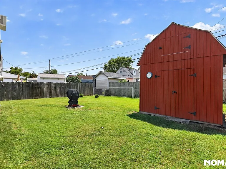 8217 Cornwall Rd — Photo 35