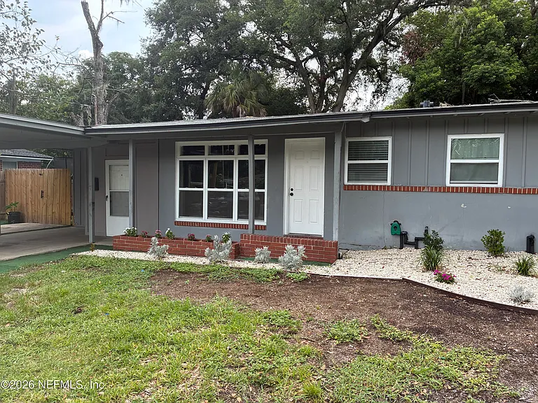 1739 Cesery Blvd — Photo 4