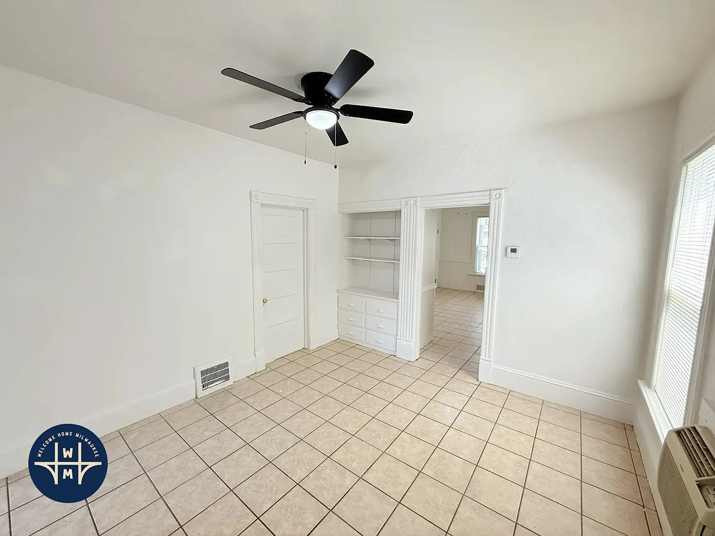 2 bed, 1.0 bath, 968 sqft, $1,248 — Photo 2