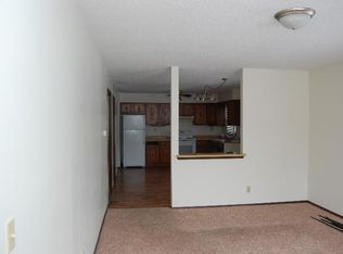 541 Apple St, Dixon, IL 61021