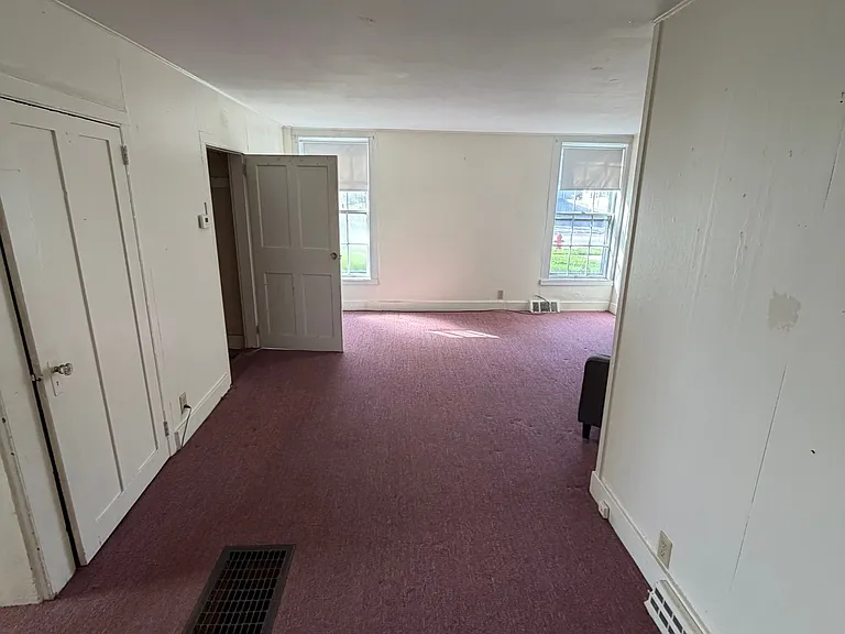 507 W Main St #1R — Photo 3