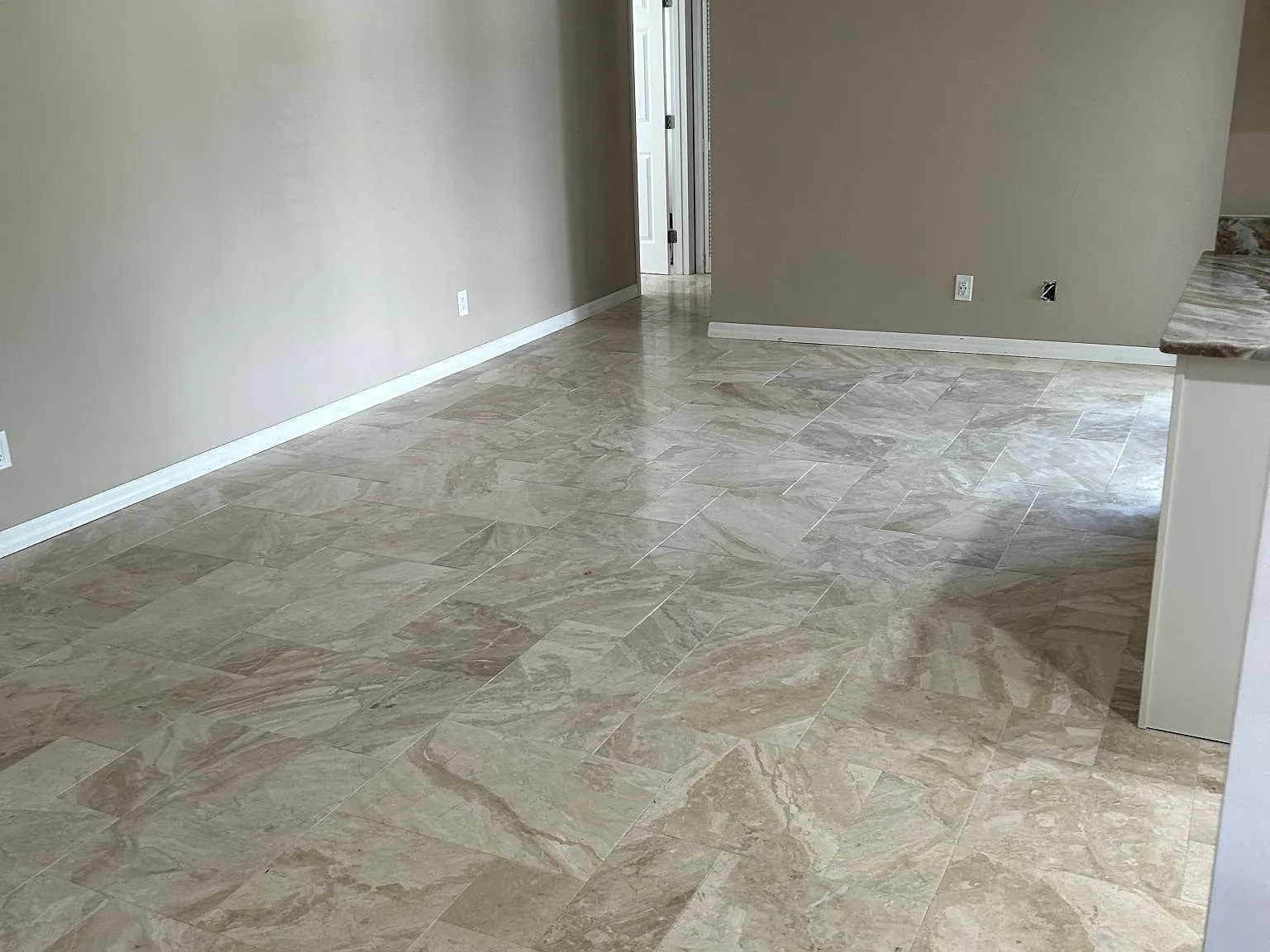 3 bed, 1455 sqft, $1,850 — Photo 2