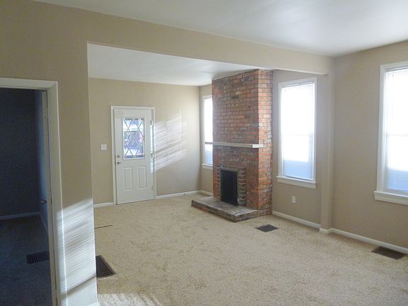 3rd image of 4749 Dale Ave