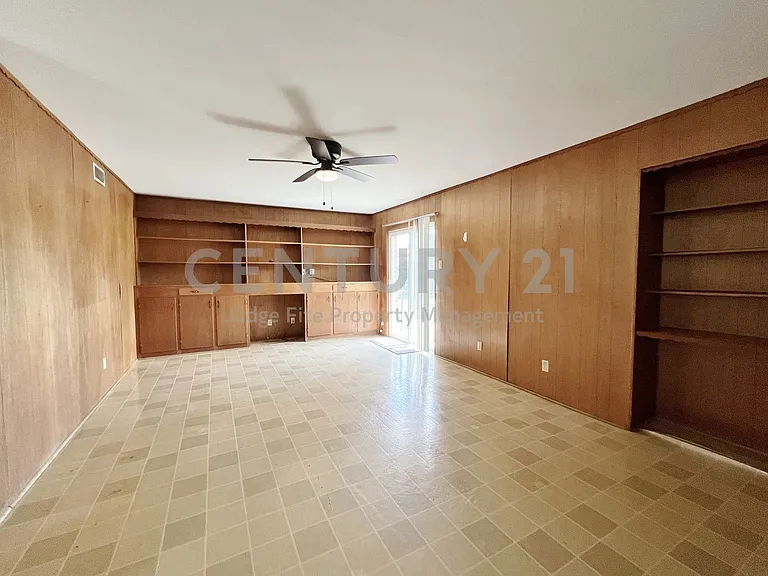 3641 Townsend Dr — Photo 5