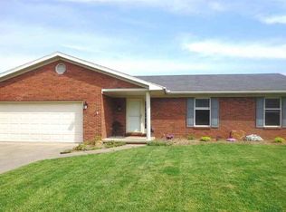 8888 Hillside Dr, Newburgh, IN 47630