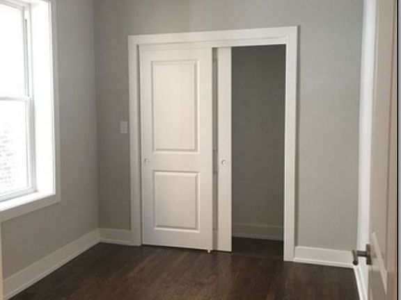 4th image of 3022 N Avers Ave