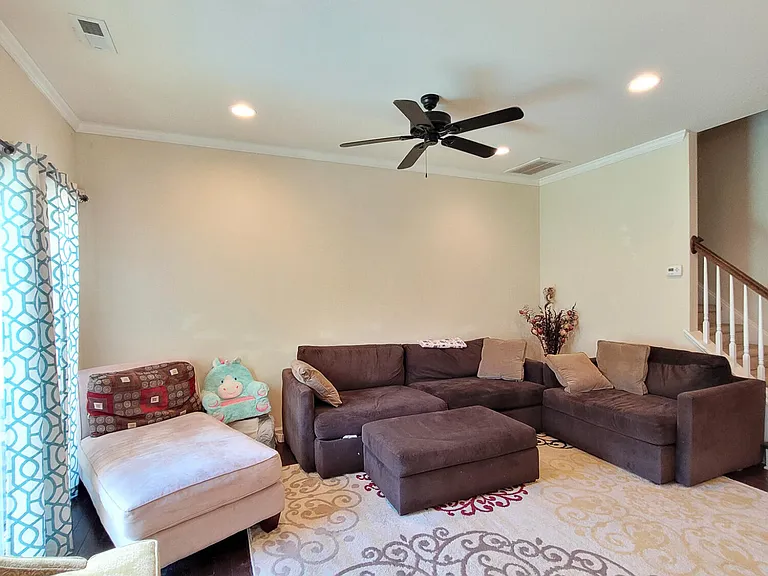 7221 Terregles Dr — Photo 4